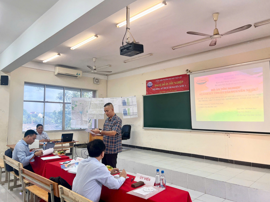 Hội đồng chấm bảo vệ đồ án tốt nghiệp 1, hệ Vừa làm vừa học, ngành Kỹ thuật Tài nguyên nước