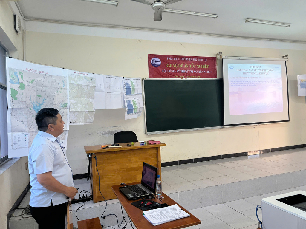 Đỗ Đình Đạo - Sinh viên đầu tiên của lớp TN1 bảo vệ đồ án tốt nghiệp