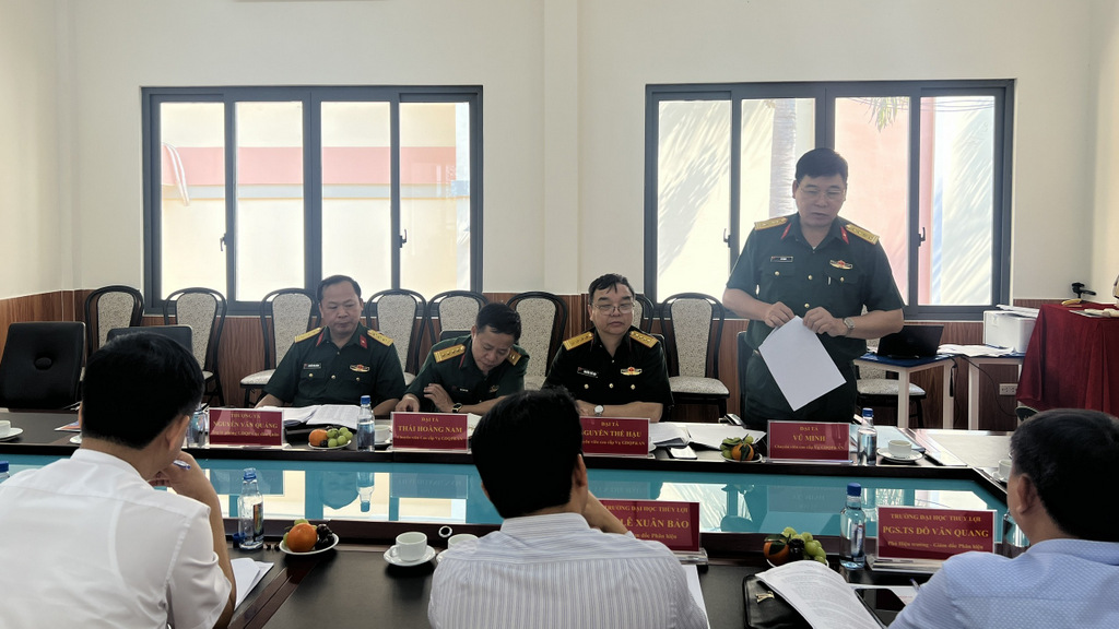 Đại tá Vũ Minh, chuyên viên Cao cấp Vụ Giáo dục quốc phòng và an ninh tại Phân hiệu