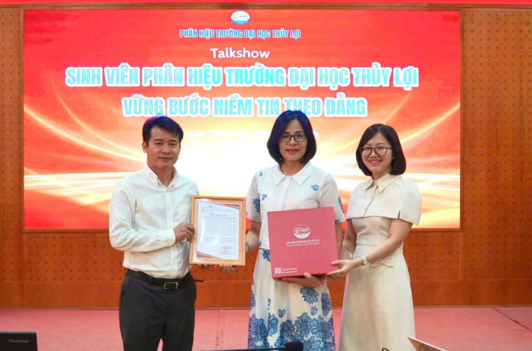 z7475838749905_4c9599cff948e047ac3160c2547fa2df